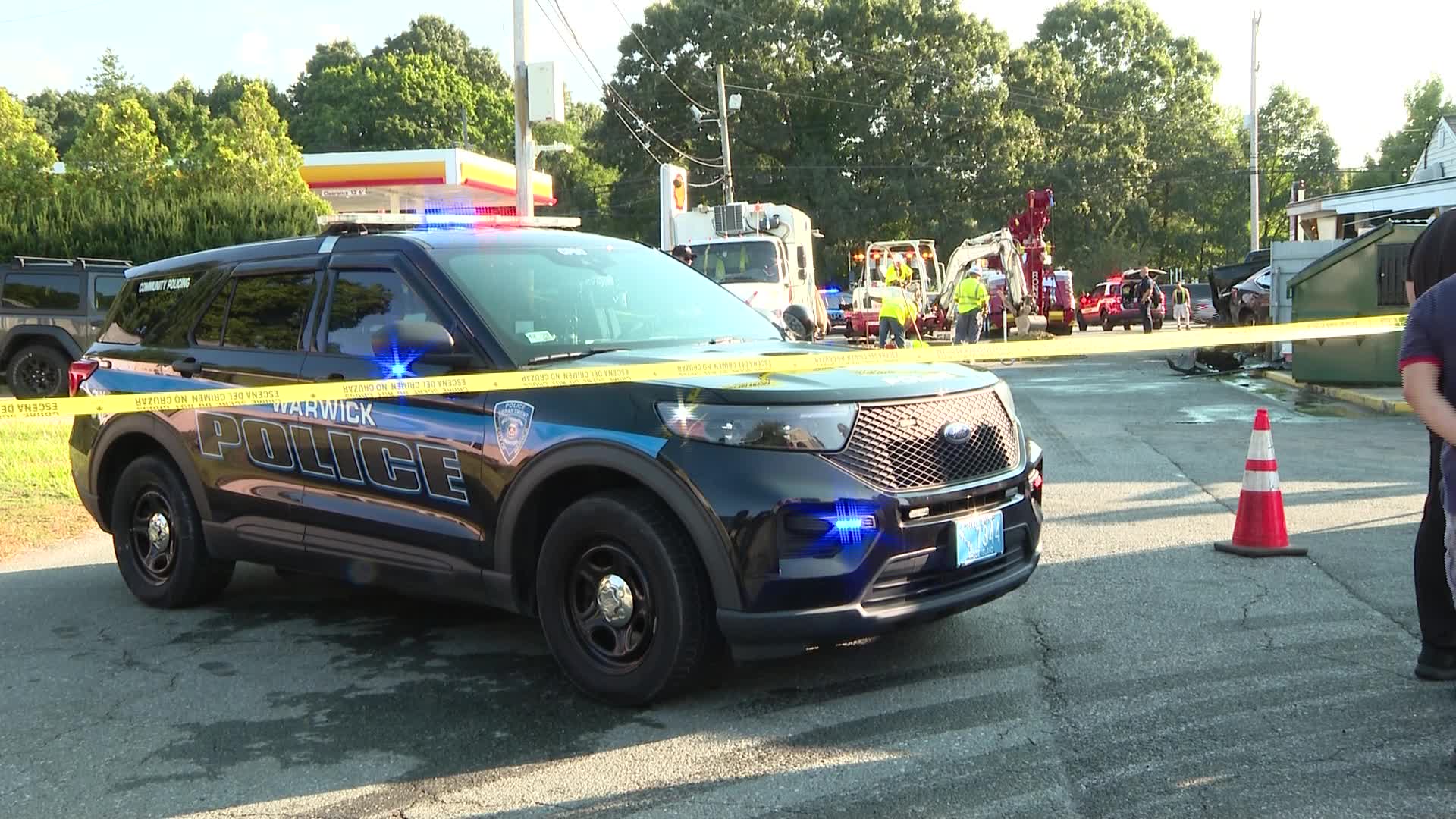 Video Now: Car crashes into Warwick restaurant – WPRI.com